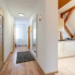 Karkonoszek 10 يلينيا غورا